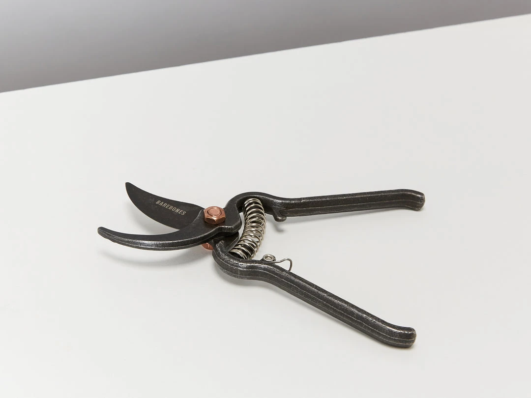 Outdoor Accessories Barebones - Metal Pruner With Sheath 8 Outdoor Accessories Barebones - Metal Pruner With Sheath