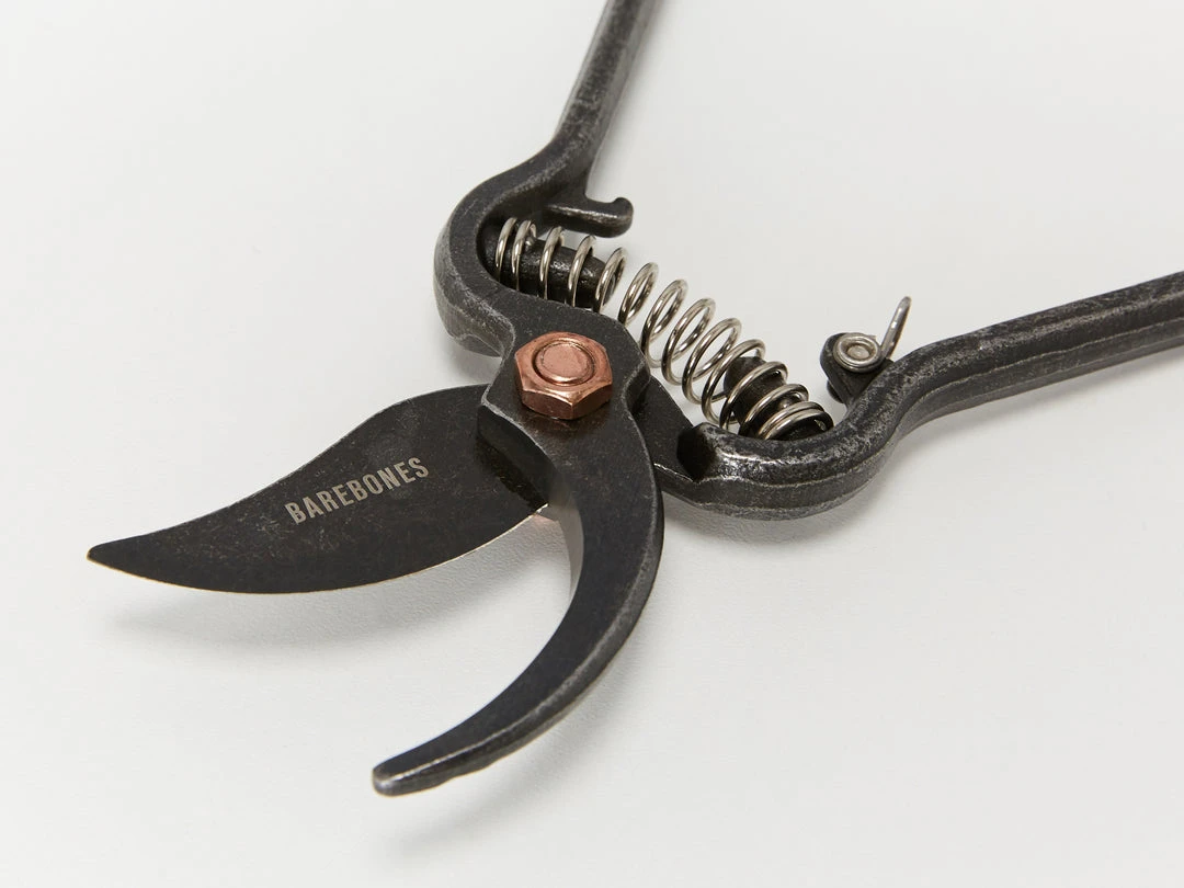 Outdoor Accessories Barebones - Metal Pruner With Sheath 9 Outdoor Accessories Barebones - Metal Pruner With Sheath