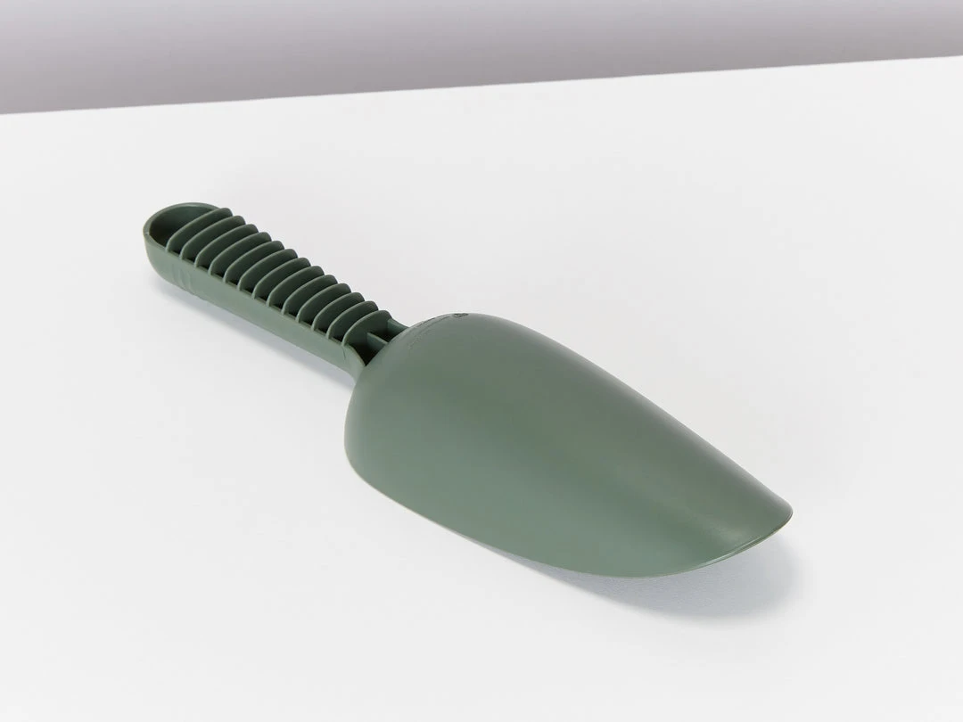 Elho Composting Recycled Plastic Soil Scoop 5 Elho Composting Recycled Plastic Soil Scoop