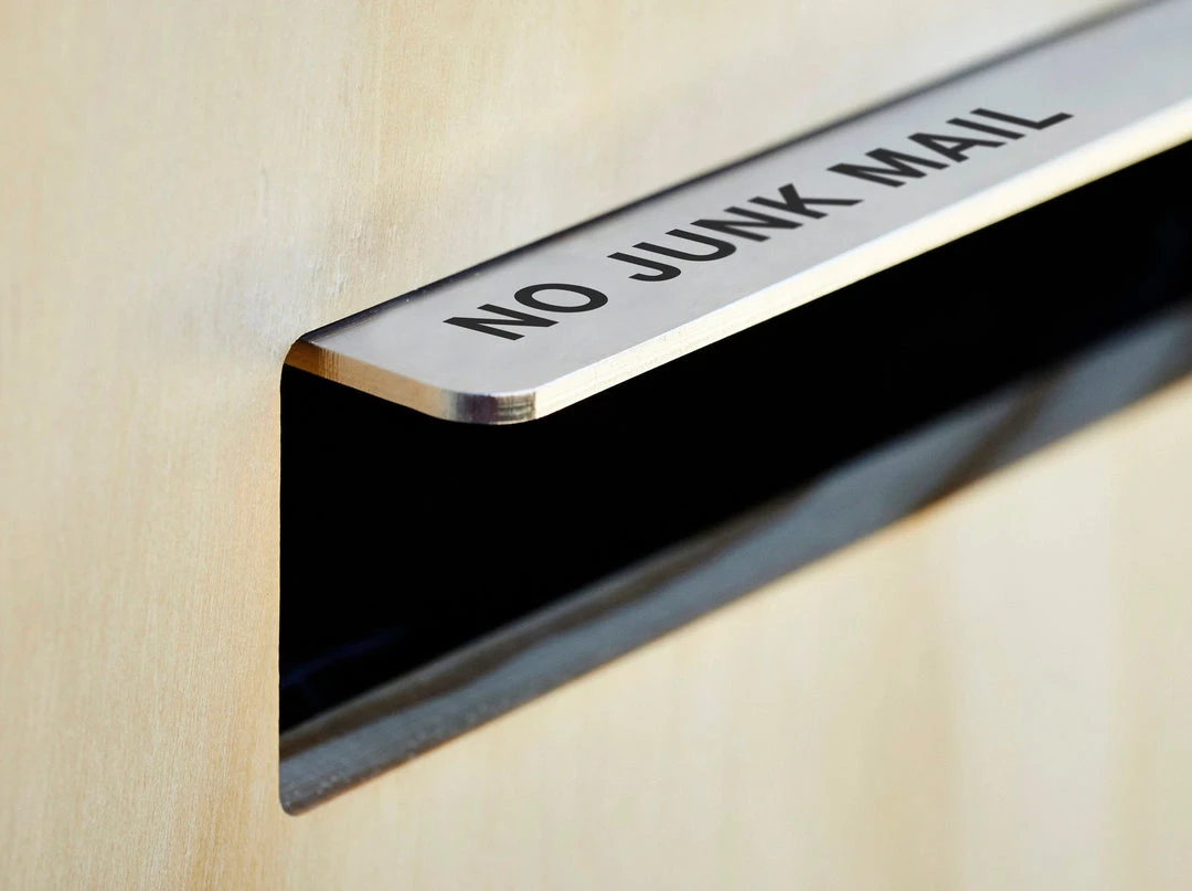 Javidesign Outdoor Living Fence Mount Letterbox (with Custom Numbers) 12 Javidesign Outdoor Living Fence Mount Letterbox (with Custom Numbers)