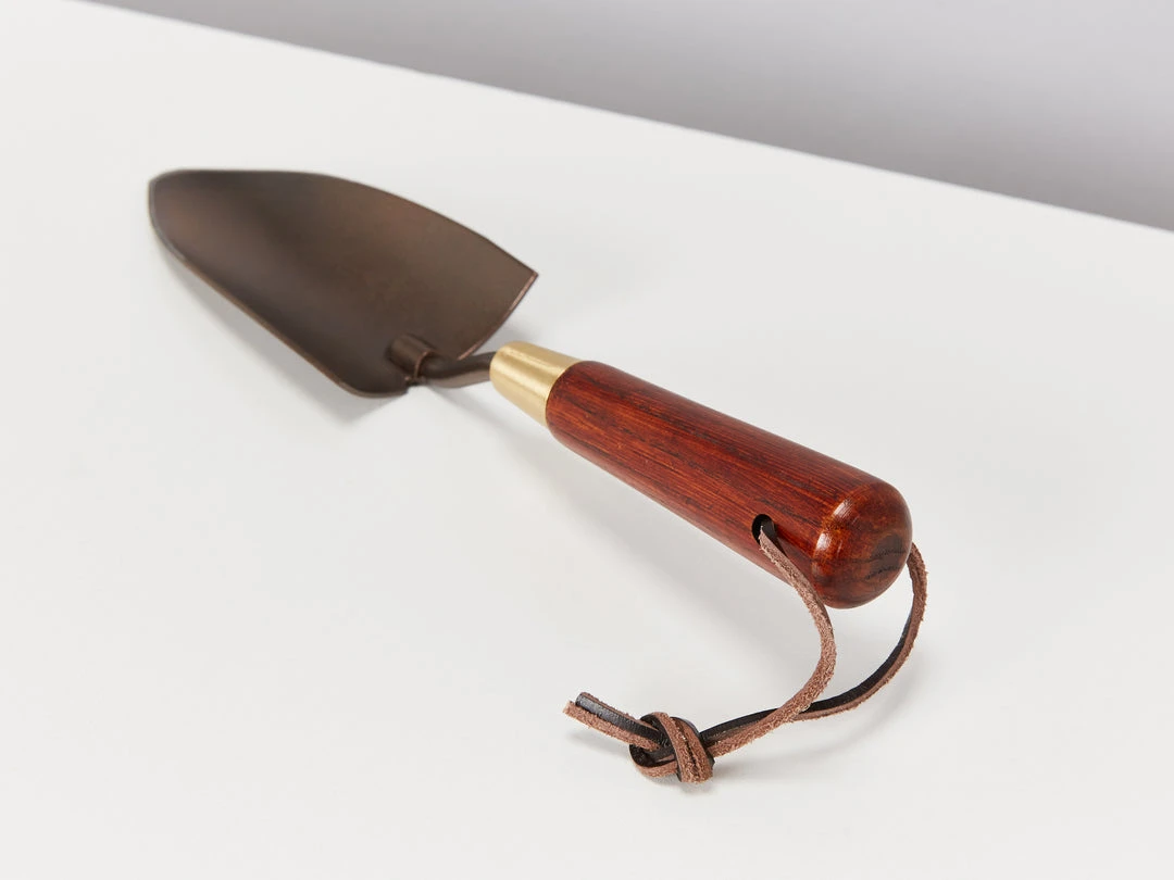 Burgon & Ball National Trust Hand Trowel Outdoor Accessories 5 Burgon & Ball National Trust Hand Trowel Outdoor Accessories