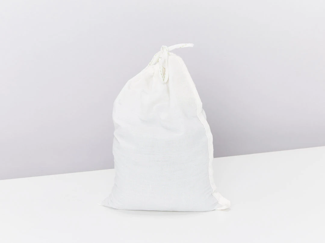 Plants In A Box Premium Potting Mix - Small Bag 900g 4 Plants In A Box Premium Potting Mix - Small Bag 900g