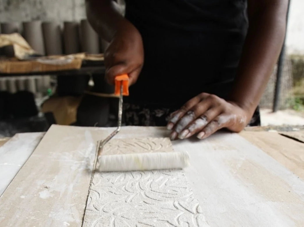 Tree Stripes Pty Ltd Pots & Hanging Baskets Cylinder Pot Monstera - White 7 Tree Stripes Pty Ltd Pots & Hanging Baskets Cylinder Pot Monstera - White
